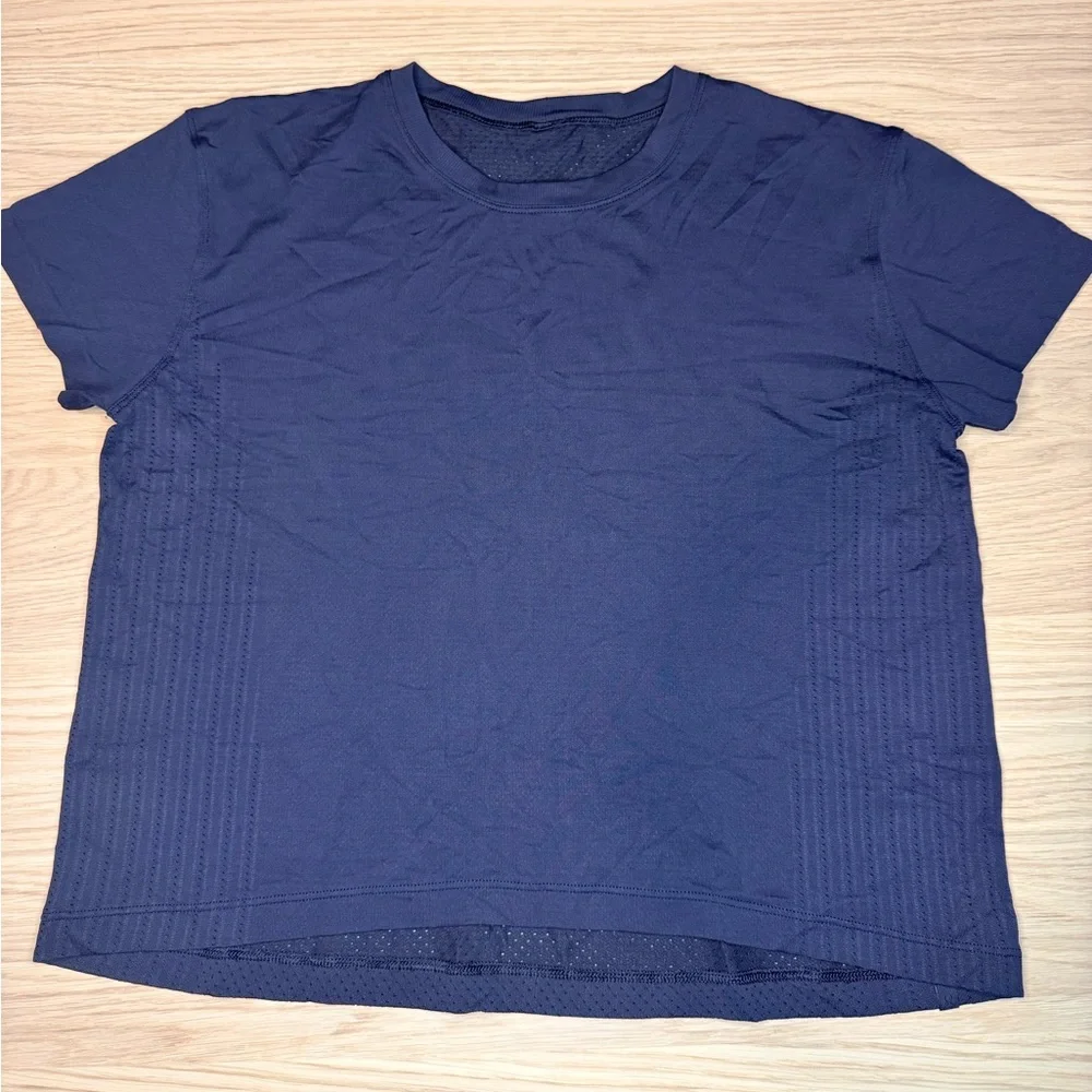 LULULEMON Black Crop Relaxed Short Sleeve Shirt Women’s Size Small‎ / Medium